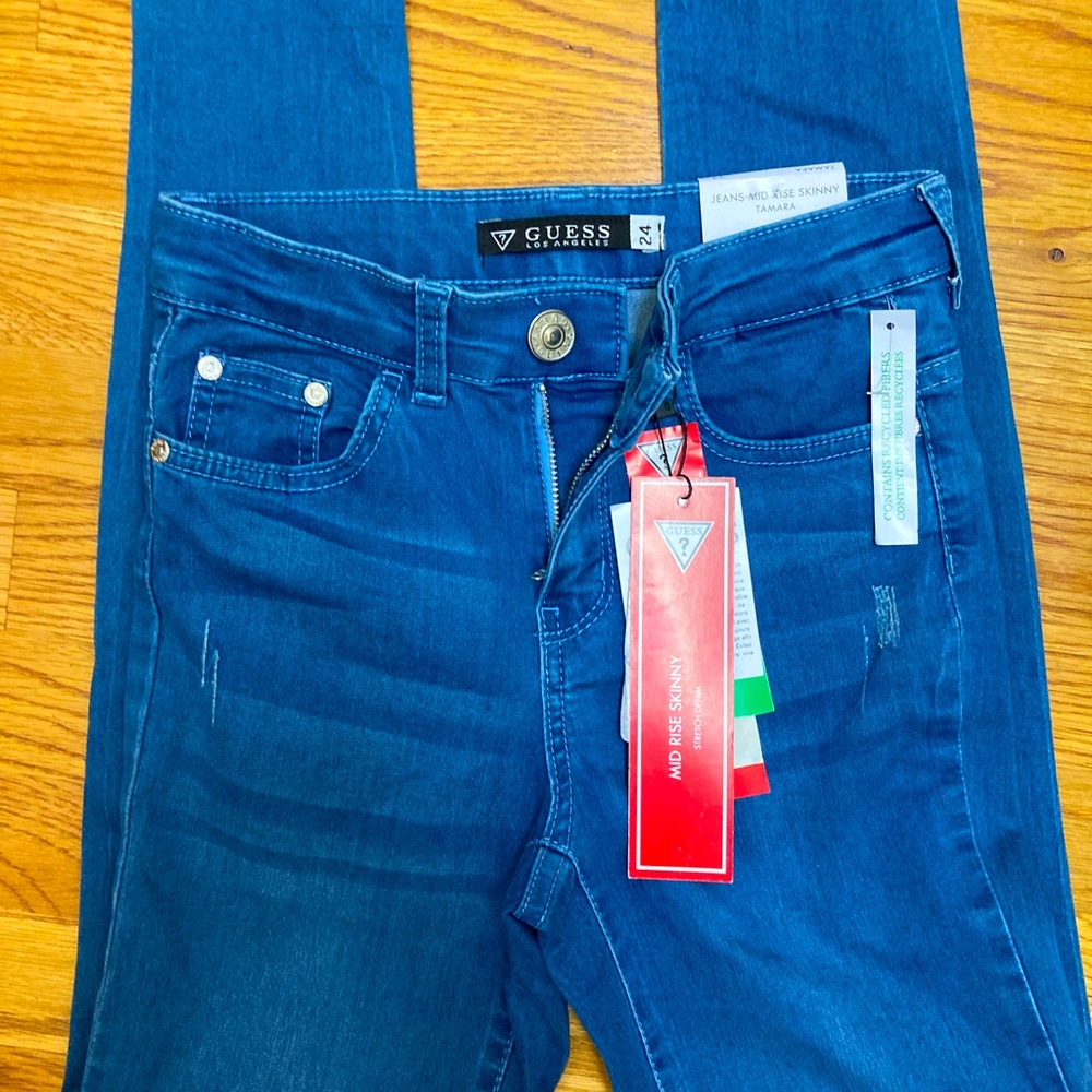 GUESS Jeans NWT Juniors 24*
